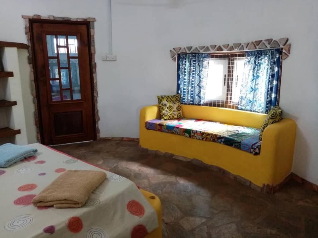 Kokrobite Gardens Restaurant And Guest House Luaran gambar