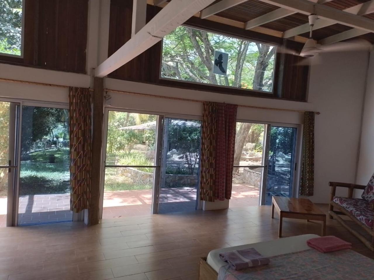 Kokrobite Gardens Restaurant And Guest House Luaran gambar